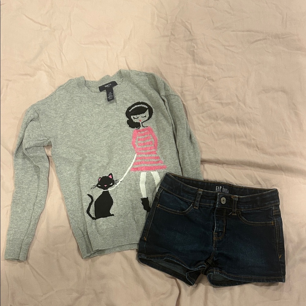 GAP Gray Sweater with Girl and Cat Graphic and denim shorts